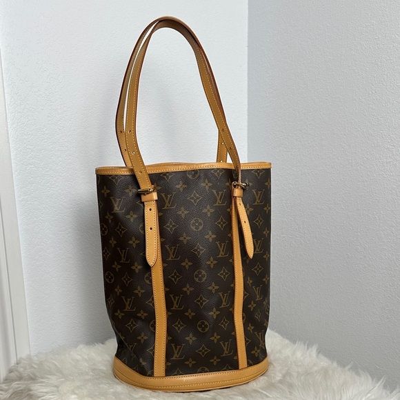 💯Authentic Louis Vuitton Monogram Bucket Bag🍀 - Picture 3 of 17